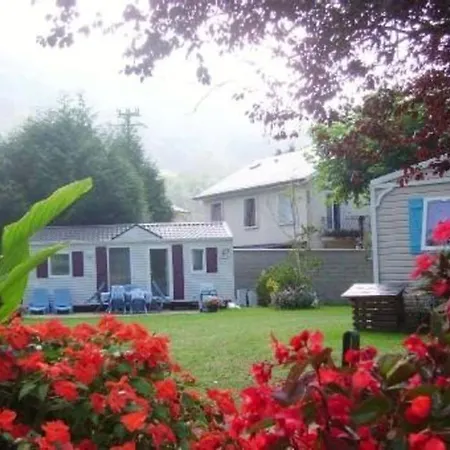 A Avec Terrasse Et Vue Montagne Ferienhaus *