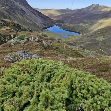 A Avec Terrasse Et Vue Montagne בית נופש